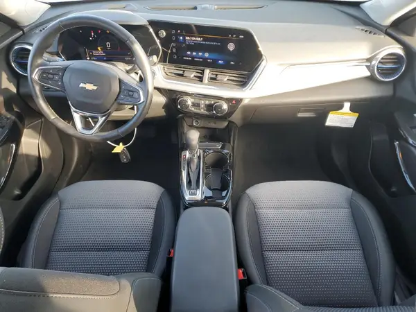 KL77LHEP9SC059637 2025 CHEVROLET TRAX - Image 8
