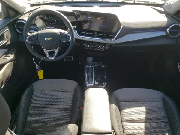 KL77LHEP9SC064840 2025 CHEVROLET TRAX - Image 8