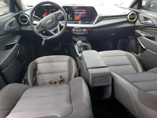 KL77LHEP9SC078527 2025 CHEVROLET TRAX - Image 8
