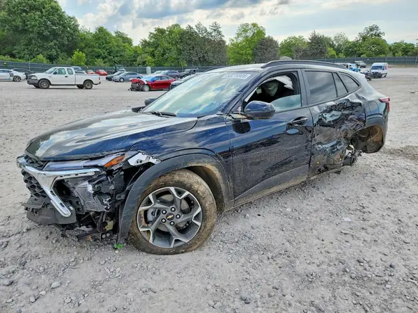 KL77LHEP9SC082822 2025 CHEVROLET TRAX - Image 1