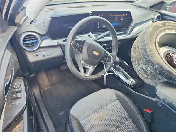 KL77LHEP9SC082822 2025 CHEVROLET TRAX - Image 8