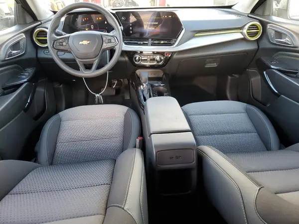 KL77LHEP9SC086658 2025 CHEVROLET TRAX - Image 8