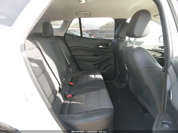 KL77LHEP9SC093240 2025 CHEVROLET TRAX - Image 8