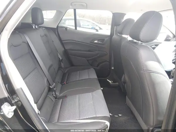KL77LHEP9SC116838 2025 CHEVROLET TRAX - Image 8