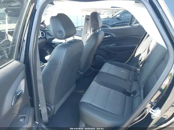 KL77LHEP9SC118430 2025 CHEVROLET TRAX - Image 8
