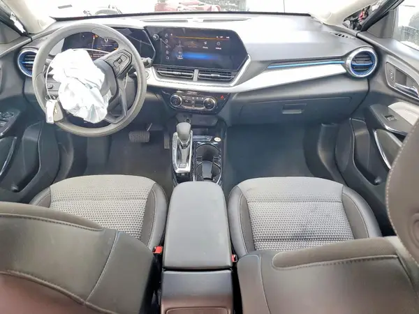 KL77LHEP9SC143019 2025 CHEVROLET TRAX - Image 8