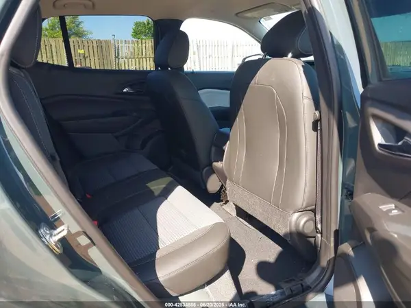 KL77LHEP9SC145918 2025 CHEVROLET TRAX - Image 8