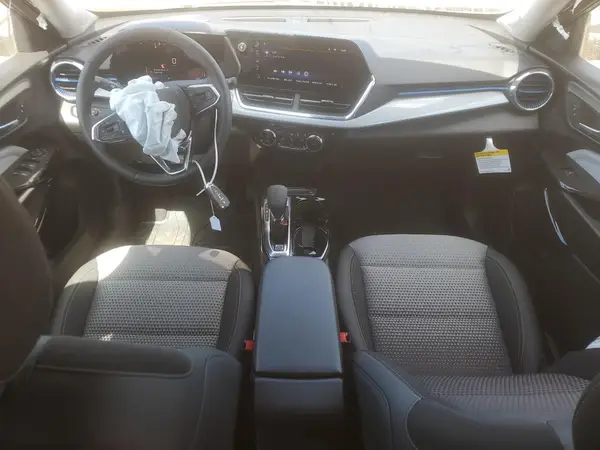 KL77LHEP9SC158720 2025 CHEVROLET TRAX - Image 8