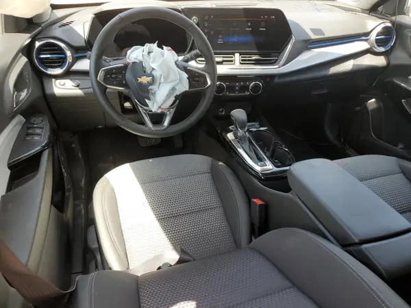 KL77LHEP9SC190227 2025 CHEVROLET TRAX - Image 8