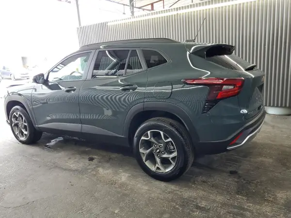 KL77LHEP9SC190955 2025 CHEVROLET TRAX - Image 2