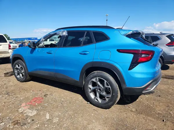KL77LHEP9SC191541 2025 CHEVROLET TRAX - Image 2