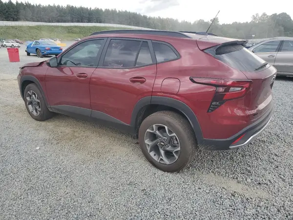 KL77LHEP9SC198392 2025 CHEVROLET TRAX - Image 2