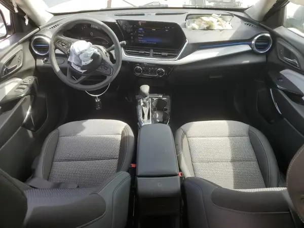 KL77LHEP9SC202280 2025 CHEVROLET TRAX - Image 8