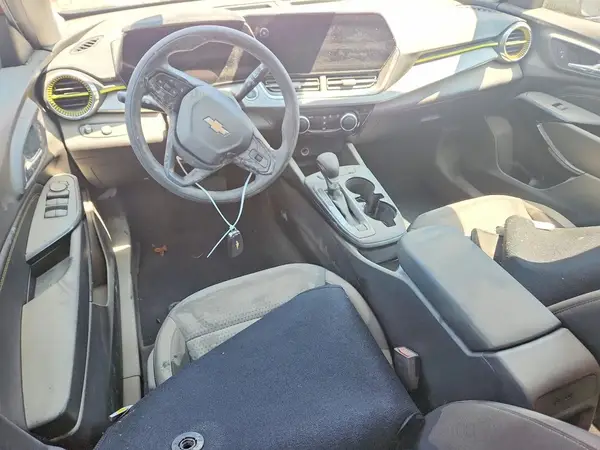KL77LHEP9SC216258 2025 CHEVROLET TRAX - Image 8
