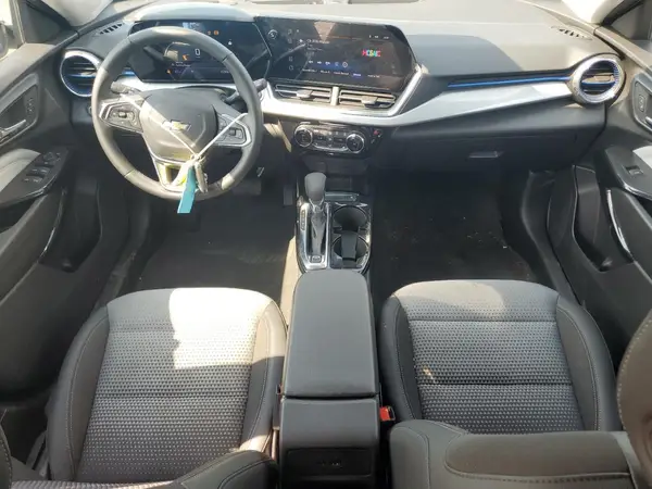 KL77LHEP9SC226224 2025 CHEVROLET TRAX - Image 8
