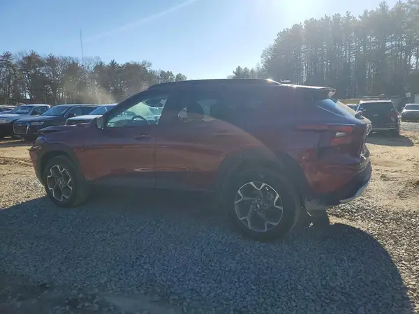KL77LHEP9SC233478 2025 CHEVROLET TRAX - Image 2