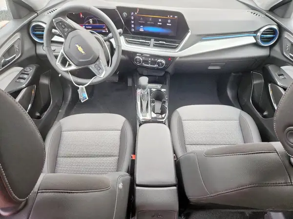 KL77LHEP9SC234372 2025 CHEVROLET TRAX - Image 8