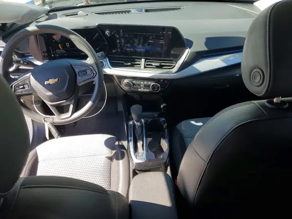 KL77LHEP9SC253682 2025 CHEVROLET TRAX - Image 8