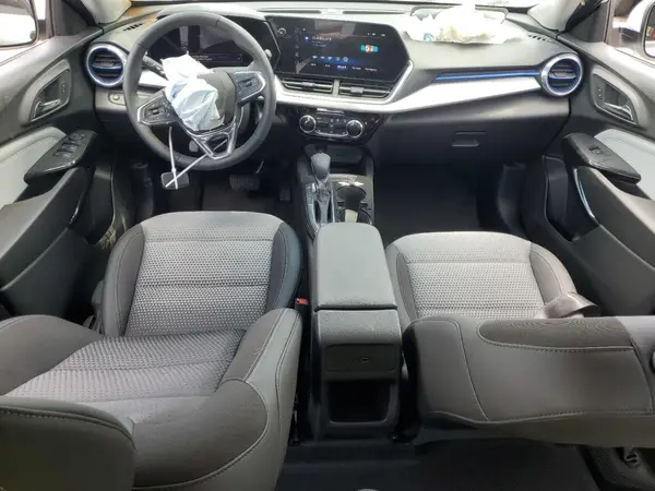 KL77LHEP9SC253813 2025 CHEVROLET TRAX - Image 8