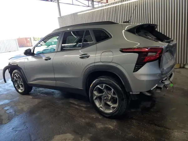 KL77LHEP9SC260292 2025 CHEVROLET TRAX - Image 2