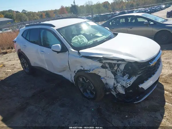 KL77LHEP9SC272250 2025 CHEVROLET TRAX - Image 1
