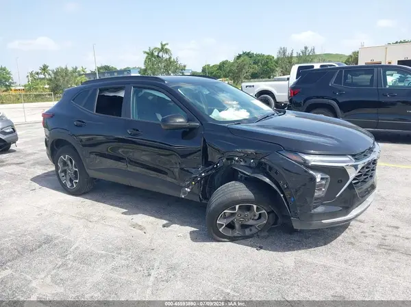 KL77LHEP9SC273527 2025 CHEVROLET TRAX - Image 1