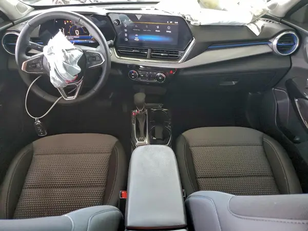 KL77LHEP9SC277402 2025 CHEVROLET TRAX - Image 8