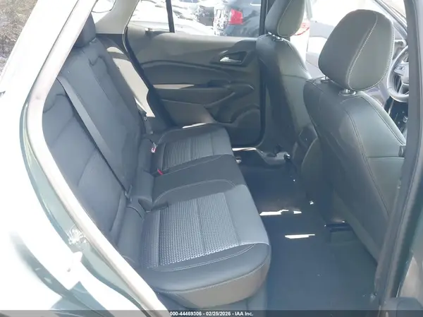 KL77LHEP9SC278890 2025 CHEVROLET TRAX - Image 8