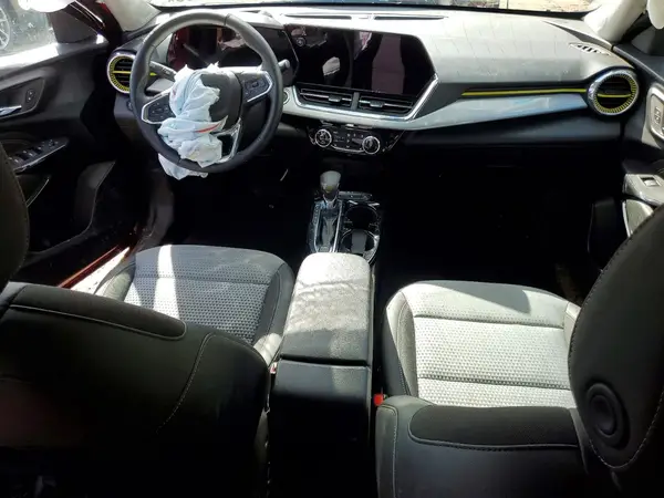 KL77LHEP9SC293079 2025 CHEVROLET TRAX - Image 8