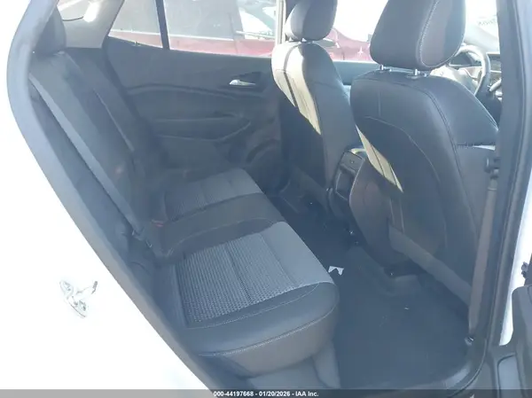 KL77LHEP9SC299710 2025 CHEVROLET TRAX - Image 8