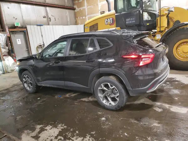 KL77LHEP9SC331796 2025 CHEVROLET TRAX - Image 2