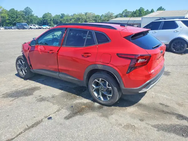 KL77LHEP9TC053967 2026 CHEVROLET TRAX - Image 2