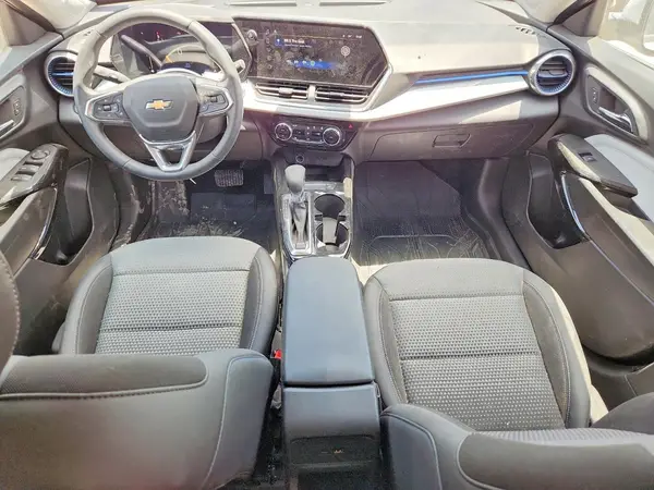 KL77LHEP9TC110121 2026 CHEVROLET TRAX - Image 8