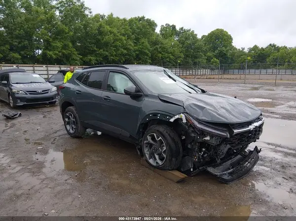 KL77LHEP9TC113911 2026 CHEVROLET TRAX - Image 1