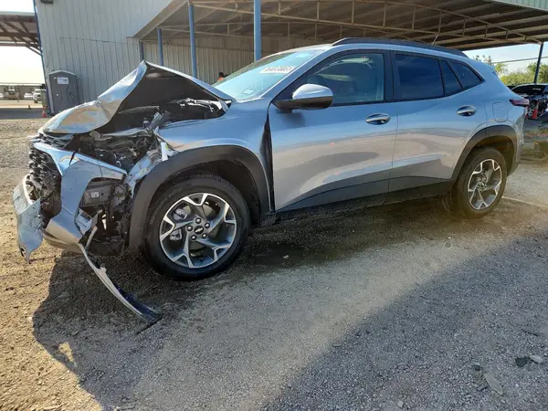 KL77LHEP9TC235085 2026 CHEVROLET TRAX - Image 1