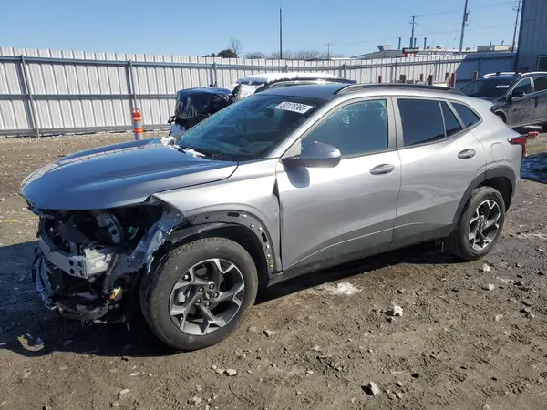 KL77LHEPXSC004940 2025 CHEVROLET TRAX - Image 1