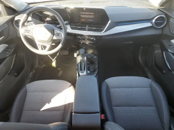 KL77LHEPXSC004940 2025 CHEVROLET TRAX - Image 8