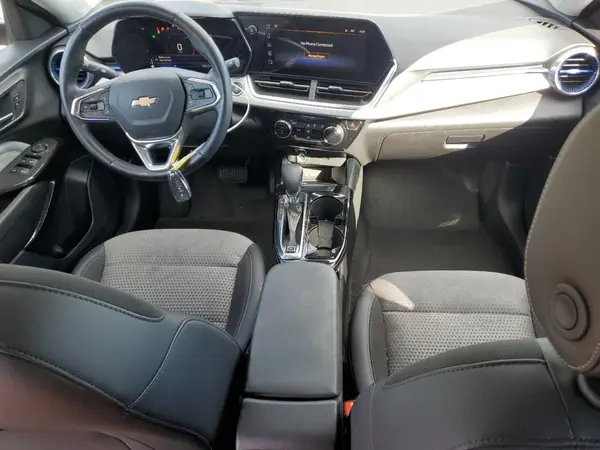 KL77LHEPXSC025402 2025 CHEVROLET TRAX - Image 8