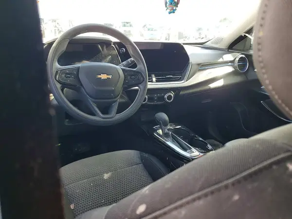 KL77LHEPXSC031524 2025 CHEVROLET TRAX - Image 8
