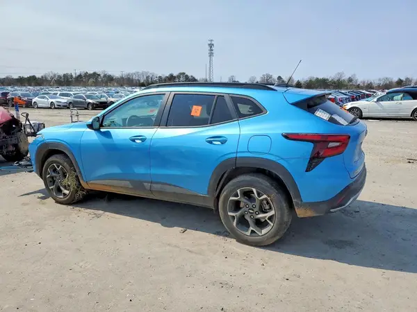 KL77LHEPXSC080710 2025 CHEVROLET TRAX - Image 2