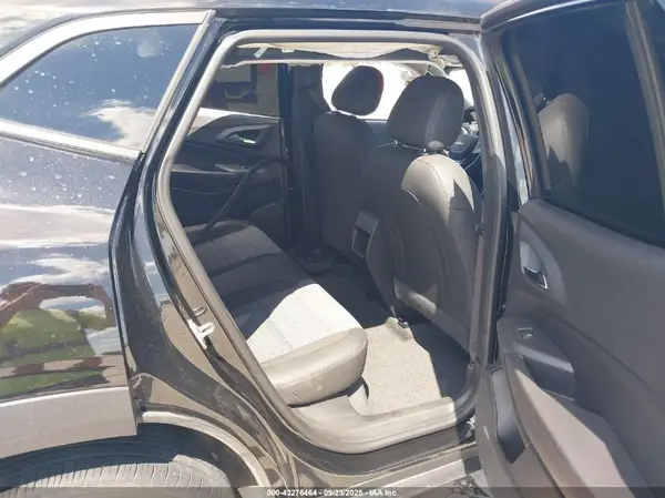 KL77LHEPXSC086586 2025 CHEVROLET TRAX - Image 8