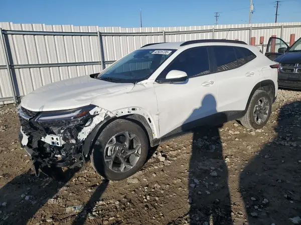 KL77LHEPXSC105928 2025 CHEVROLET TRAX - Image 1