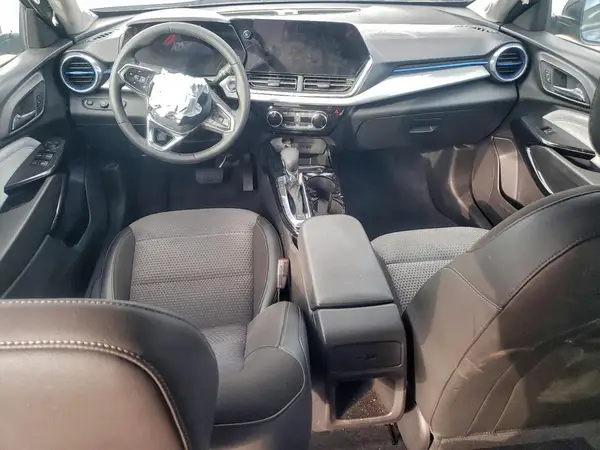 KL77LHEPXSC120008 2025 CHEVROLET TRAX - Image 8