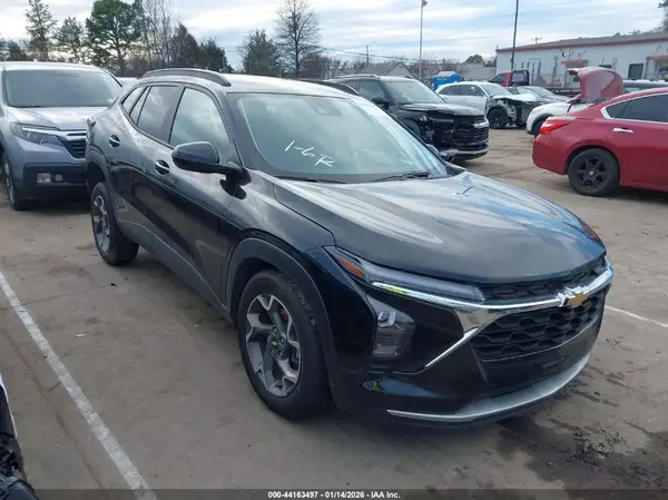 KL77LHEPXSC146608 2025 CHEVROLET TRAX - Image 1
