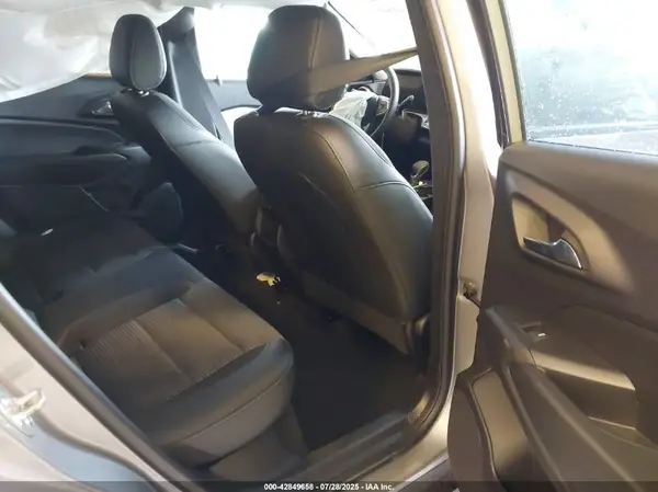 KL77LHEPXSC150481 2025 CHEVROLET TRAX - Image 8