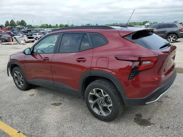 KL77LHEPXSC167104 2025 CHEVROLET TRAX - Image 2