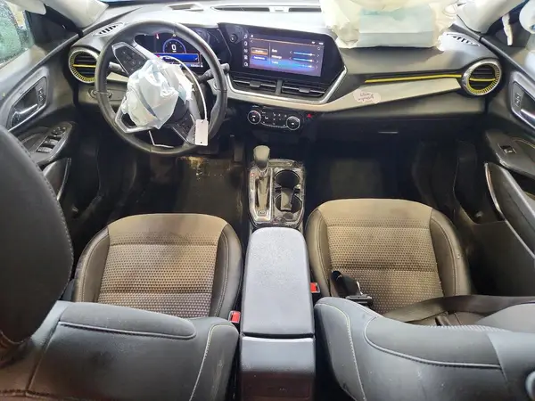 KL77LHEPXSC167409 2025 CHEVROLET TRAX - Image 8