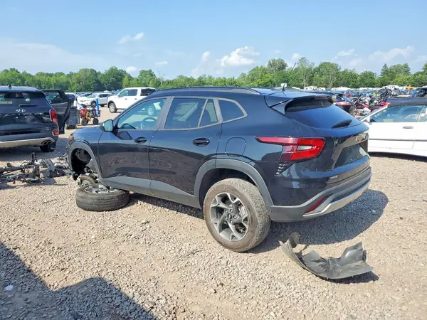 KL77LHEPXSC172528 2025 CHEVROLET TRAX - Image 2