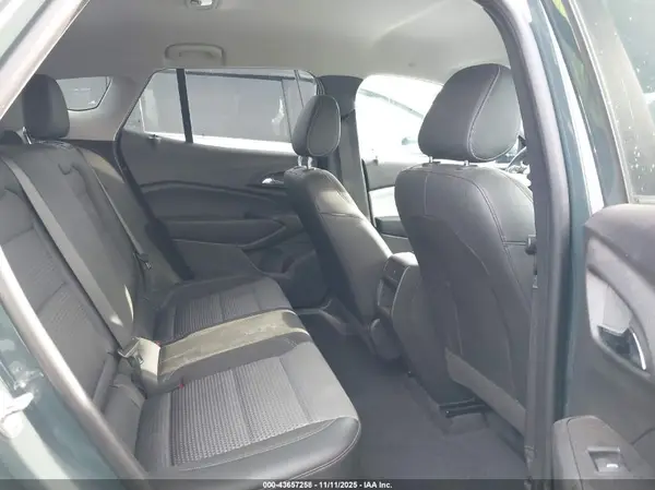 KL77LHEPXSC174148 2025 CHEVROLET TRAX - Image 8