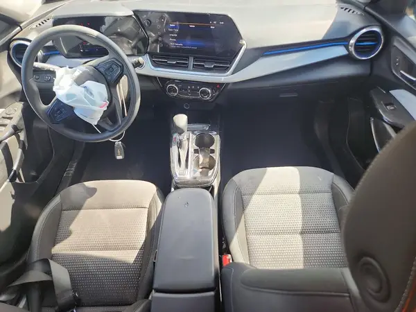 KL77LHEPXSC178202 2025 CHEVROLET TRAX - Image 8
